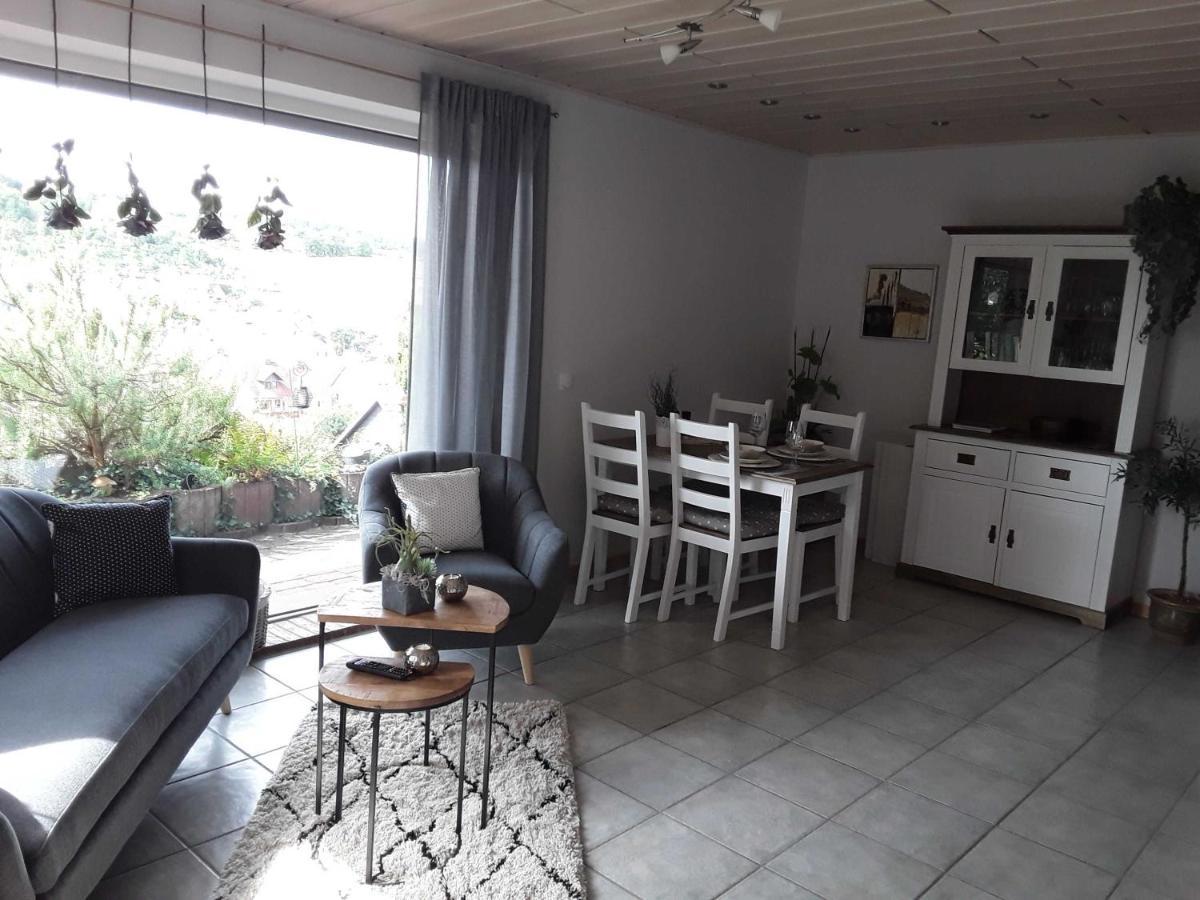 شقة Haus Sonnenblick Momlingen المظهر الخارجي الصورة