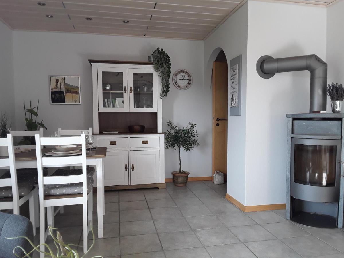 شقة Haus Sonnenblick Momlingen المظهر الخارجي الصورة